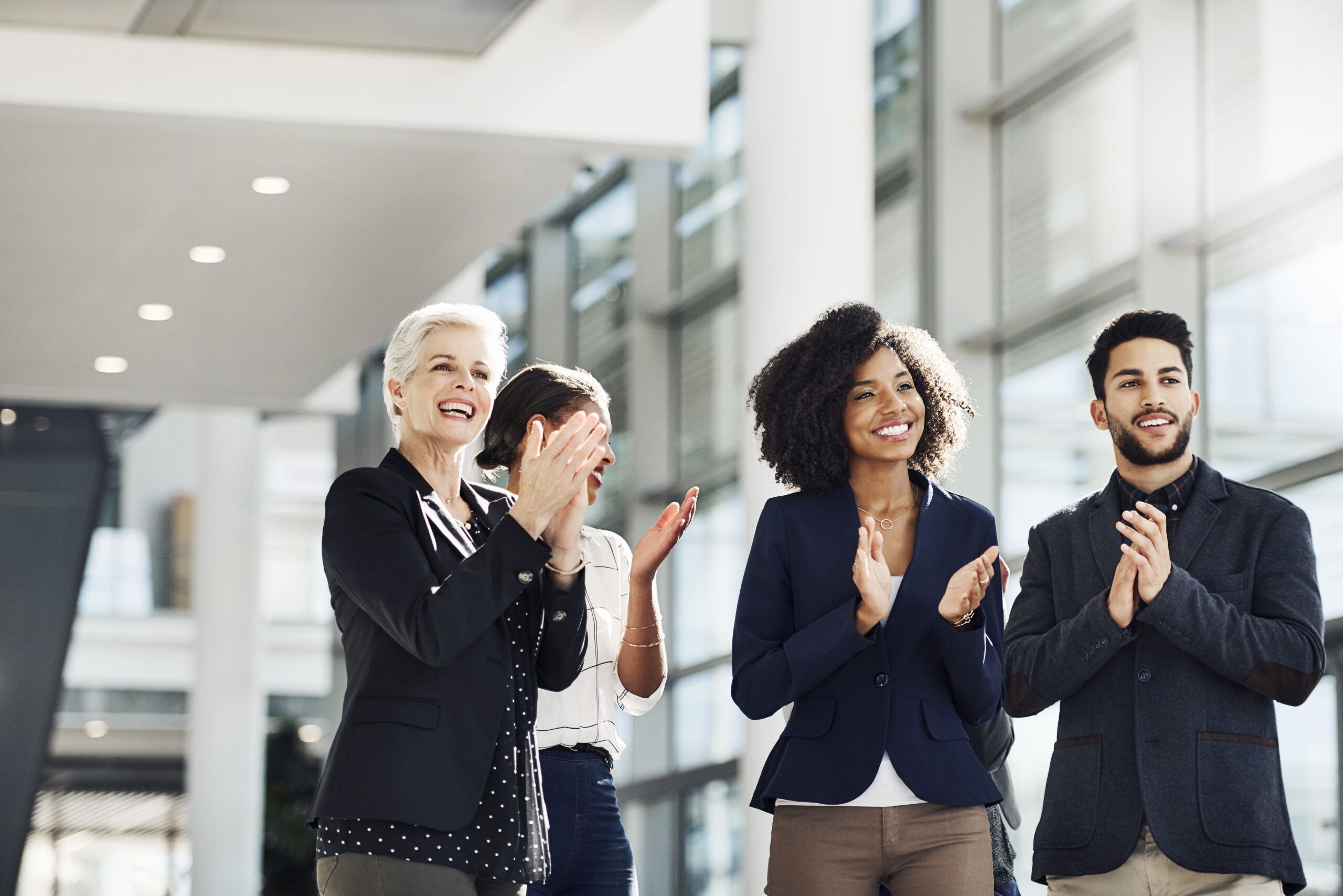 Além da pesquisa anual: o segredo para manter um clima organizacional positivo e proativo